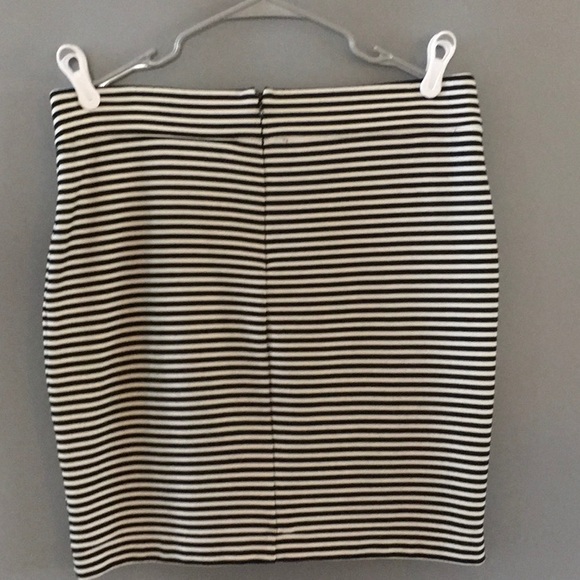 Gap stripe knit skirt - Picture 2 of 2